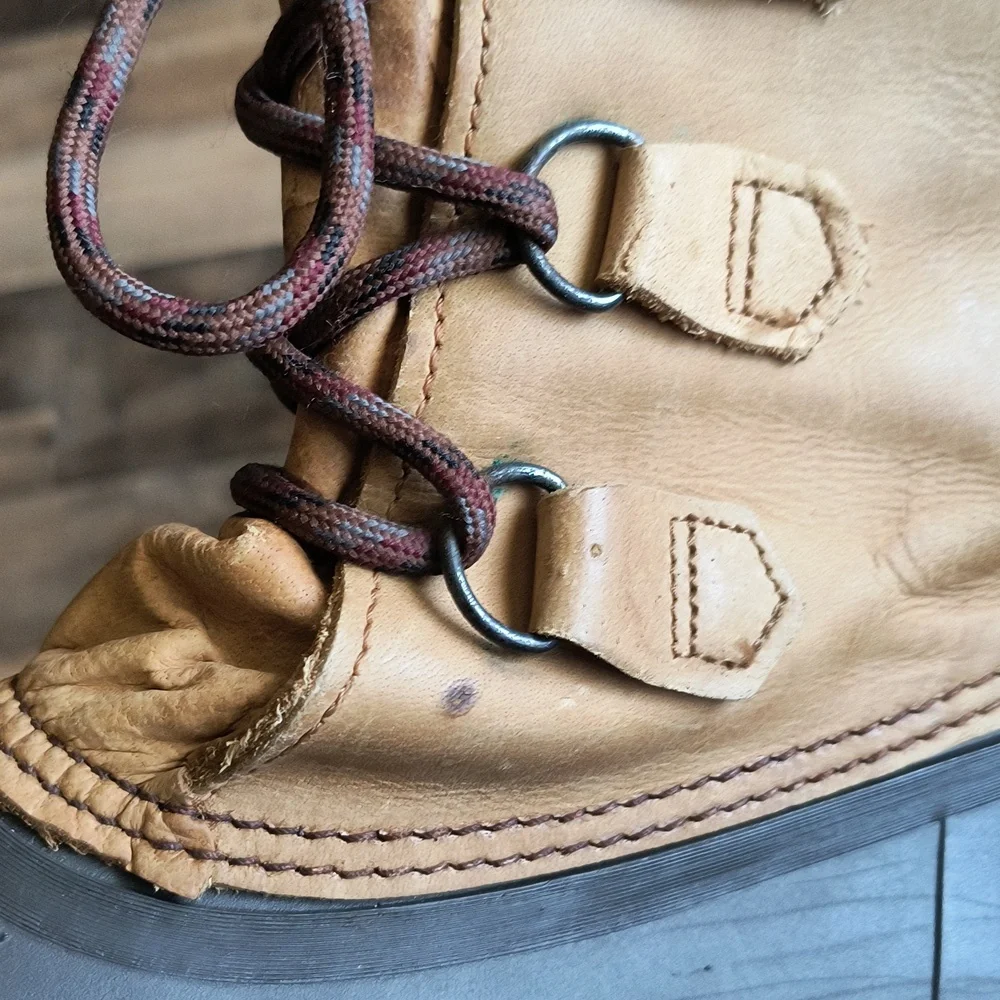 Sorel Badger Tan Leather Waterproof Snow Boots Kids Sz 6